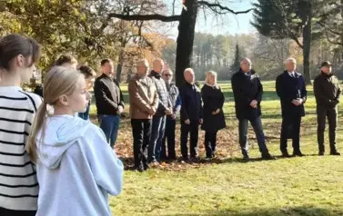 Symboliczna uroczystość przy dębach Powstań Śląskich