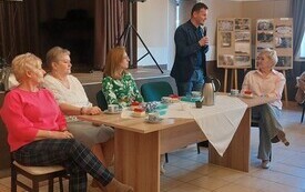 Wyr&oacute;żnili solenizant&oacute;w! Emeryci świętują
