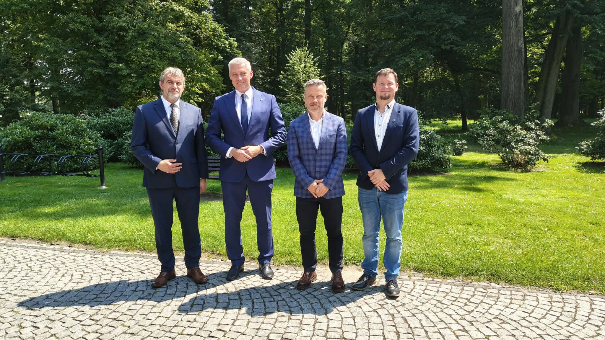 zdjęcie_samorząd_wykonawca